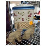 Hand-Painted Inspirado Canister with Rabbit Figure