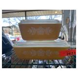 Pyrex Butterfly Gold Rectangle Dishesï¿½