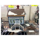 Heritage Village New England Village Porcelain Pie