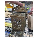 Decorative Metal Wall-Mounted Sconce