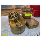 Metal Decorative Items