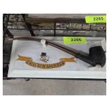 Churchwarden Pipe with Display Board