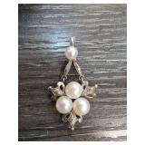 Pendant Featuring Real Pearls with Unknown Metal