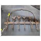 Metal Wall Hook Rack With Bird Design