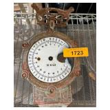 Rustic Metal 10-Kilo Dial Scale