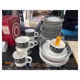 Majesticware Stoneware Set by Oneida