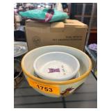 Pet Bowl Set, Drinking Fountain, and Cat Toy