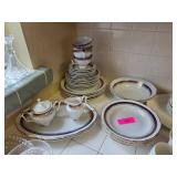 Walbrzych Polis Porcelain China Set