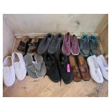 Womenï¿½s Footwear Lot in Mixed Styles