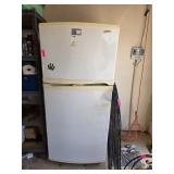 Whirlpool Gold Top-Freezer Refrigerator