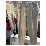 Gloria Vanderbilt Beige Pants Made in Israel
