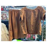 Two-Piece Brown Embroidered Outfit