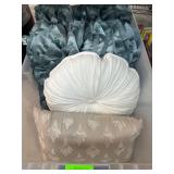 Decorative Throw Pillows