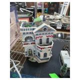 Department 56 Crowning Glory House