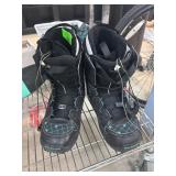 Salomon Womenï¿½s Snowboard Boots Size 8