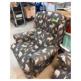 La-Z-Boy Reclining Chair with Wildlife Pattern