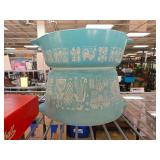 2pc Amish Butterprint Pyrex Bowls
