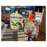 Decorative Chinese Porcelain Jar and Pitcher