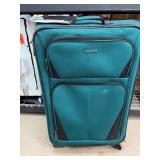 US Traveler Expandable Spinner Suitcase
