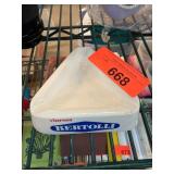 Bertolli Vinrosa Ceramic Triangle Ashtray