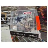 Riddell NFL Mini Helmet Signed Roy Williams