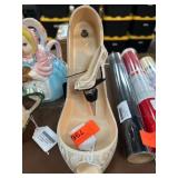 High Heel Wine Bottle Holder and Stopper Set