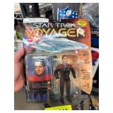 Playmates Star Trek Voyager Chakotay Figure