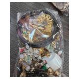 Costume Jewelry in Mixed Lot