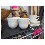 White Sonebassor Cervecia Cups and Saucers