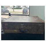 Vintage-Style Metal Travel Case