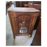 Wooden RCA Victor Cabinet Radio