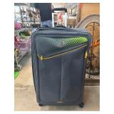 Lucas 4 Wheel Spinner Suitcase with Green Accent