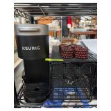 Keurig Coffee Maker With Six Napkin Rings