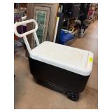 Igloo Rolling Cooler with Handle