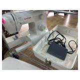 Singer Tradition Model 2277 Sewing Machine