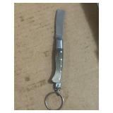 Keychain with Folding Blade Handle Design