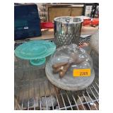 Serveware Lot: Cake Stand, Dome, Ice P
