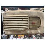 Motorola Model 68X11 Bakelite Tube Radio