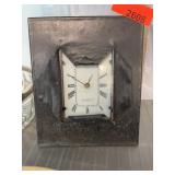 Sylvestri Quartz Desk Clock