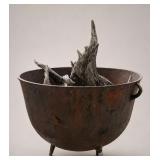 Eagle Stove Works Iron Pot, No. 8