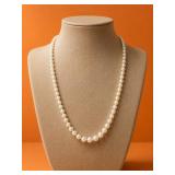 10k Gold and Pearl 18in Necklace