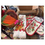 Strawberry Patch Kitchen Textile Set