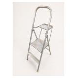 Folding Aluminum Step Ladder w/ U-Shaped Handrail