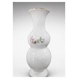White Floral Double-Gourd Pedestal Vase