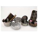 Aluminum Bakeware and kitchen utensil lot