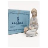 LLADRO 1984 Porcelain Girl Figurine With Flowers