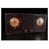 RCA Victor Golden Throat Table Radio