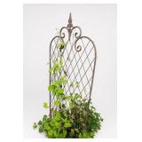 Metal Garden Trellis With Finial