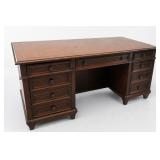 Executive Desk & File Cabinet w Accessories