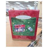 Hallmark Super Friends Lunch Box Set, 2 Ornaments